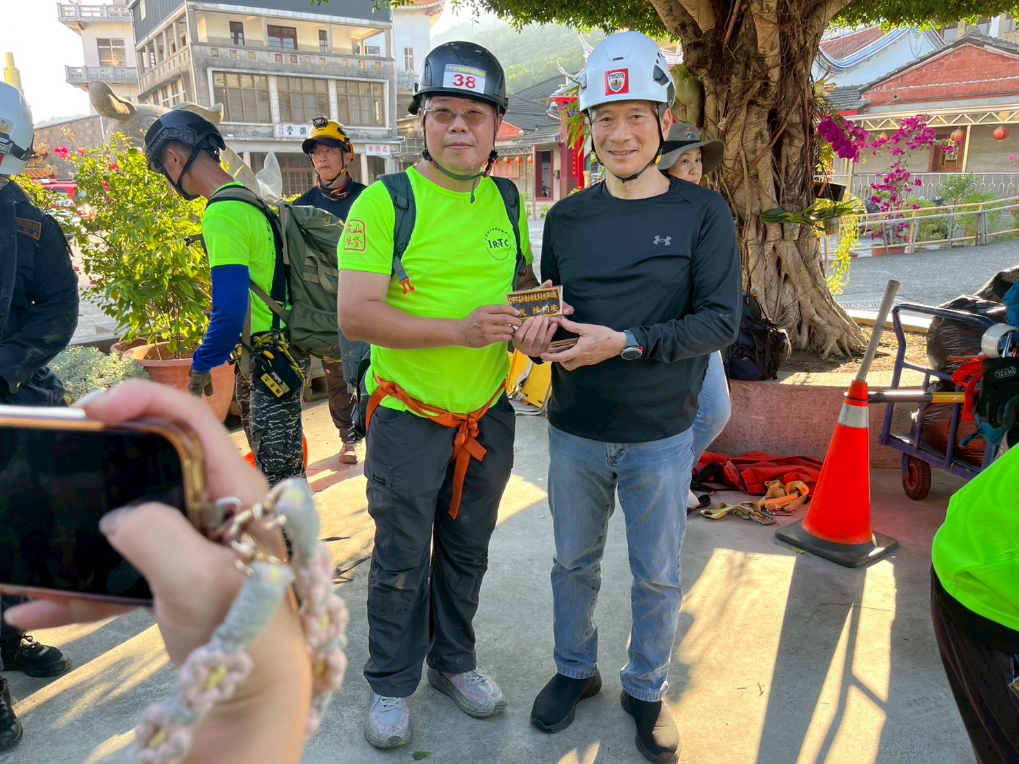 三位重量級貴賓勇闖柴山叢林！邱議瑩、李永得、陳美雅親演受困者　用行動支持《ORT搜索救援訓練》、為高雄淺山安全把關 - https://www.watchmedia01.com