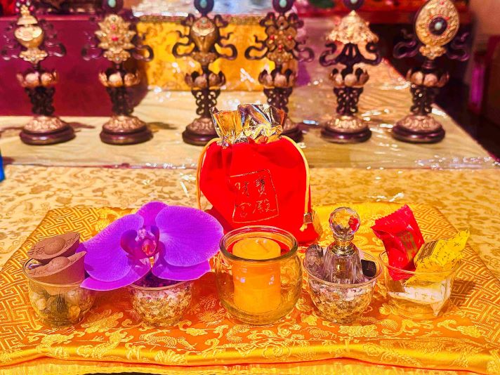 《圖說》財寶宮殿今年首創「財寶五妙供」。〈靈鷲山佛教教團提供〉