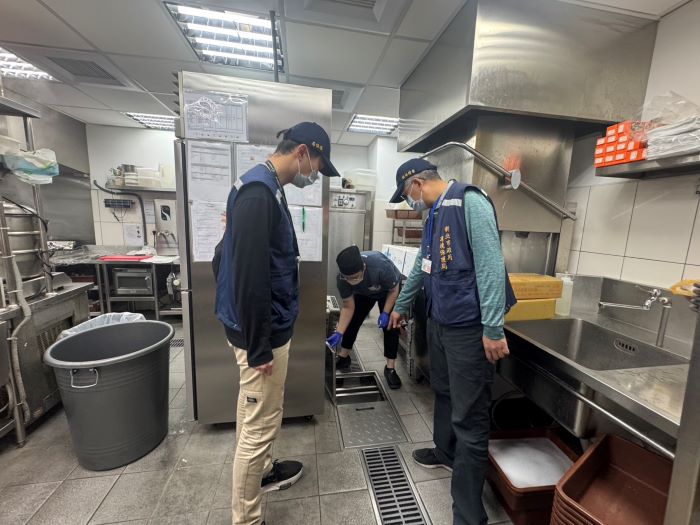 《圖說》環保局加強餐廳稽查。〈環保局提供〉