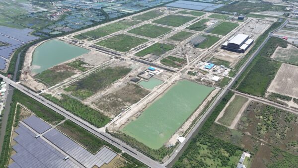 七股科技工業區空拍圖，串聯南科與溪北產業廊道，承接產業外溢並帶動區域發展。