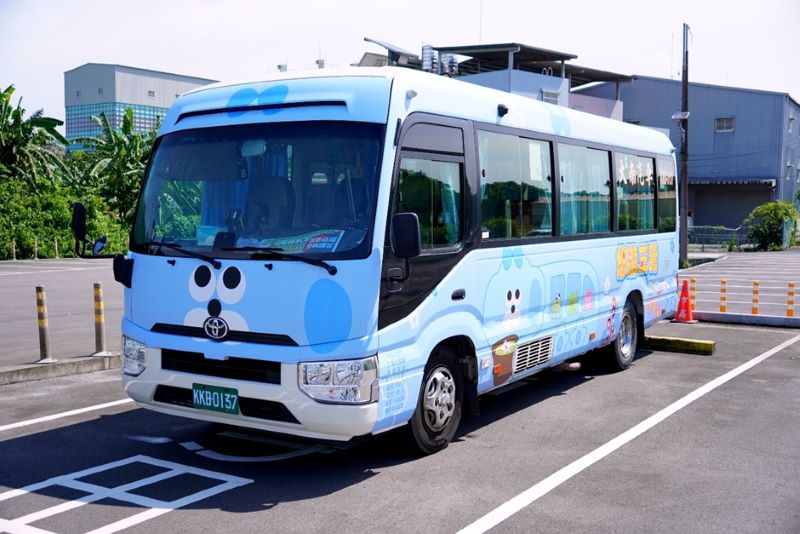 《圖說》「2026悠遊三鶯—搭上731一起去三鶯」系列活動與交通局合作將731公車導入客家文化園區，並以a ee mi 設計包裝，打造三鶯慢活旅遊城市意象。〈客家局提供〉